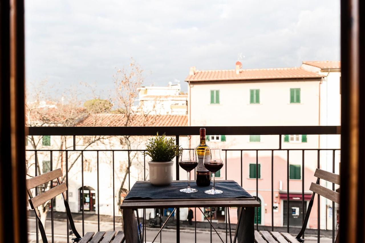 Hostly - Light And Wood Near The Tower - 100Sqm, 6 Pax, 2 Bedrooms, Town Center Pisa Esterno foto