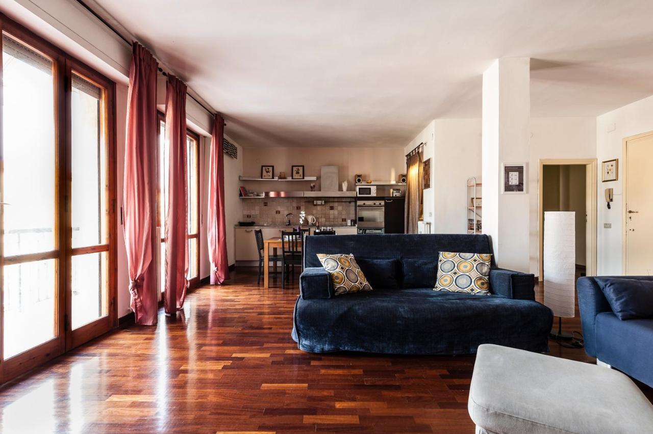 Hostly - Light And Wood Near The Tower - 100Sqm, 6 Pax, 2 Bedrooms, Town Center Pisa Esterno foto